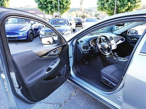 Used 2023 Chevrolet Malibu LT w/ Sport Edition image 34