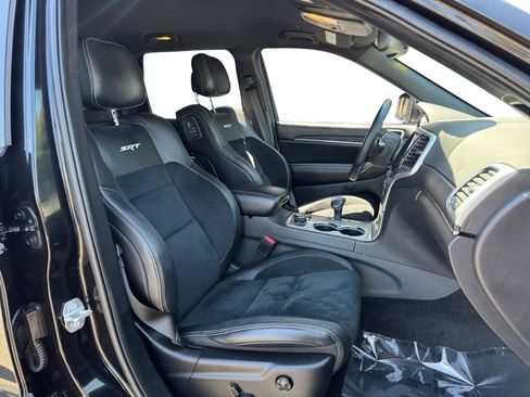 Used 2015 Jeep Grand Cherokee SRT AWD/4WD image 15