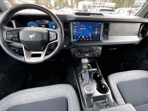 Used 2025 Ford Bronco Big Bend image 13