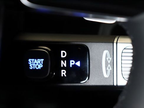 New 2026 Hyundai Ioniq 9 SE image 17