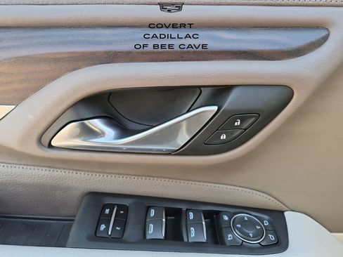 Used 2023 GMC Yukon XL Denali image 32