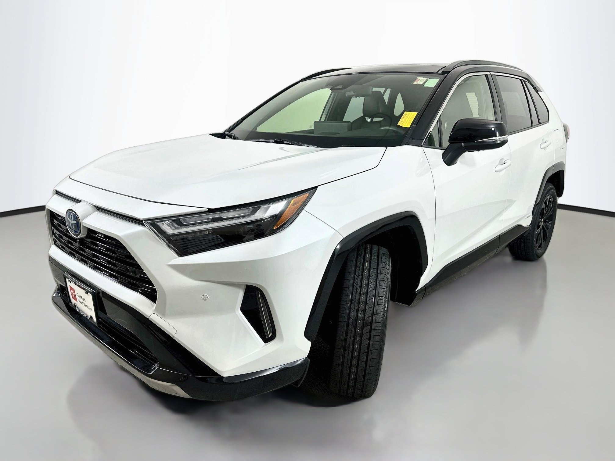 Used 2024 Toyota RAV4 XSE w/ Advanced Technology Package AWD/4WD image 3