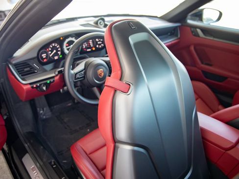 Certified 2024 Porsche 911 Targa 4S AWD/4WD image 20