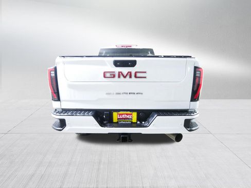 Used 2024 GMC Sierra 3500 AT4 image 6
