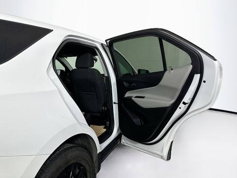 Used 2023 Chevrolet Equinox LS w/ LS Convenience Package image 28