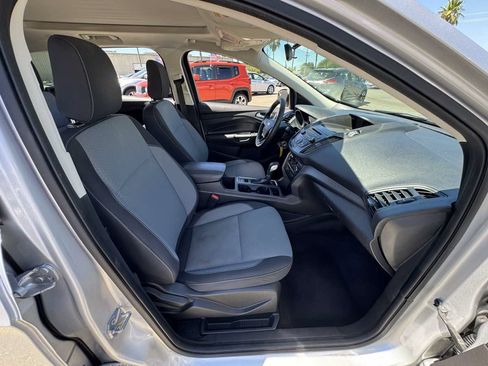 Used 2018 Ford Escape SE FWD image 13