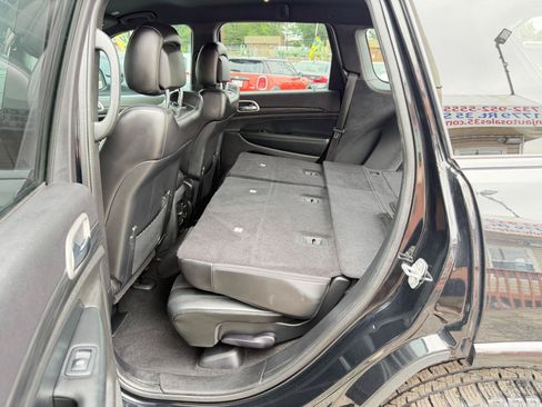 Used 2021 Jeep Grand Cherokee Laredo X AWD/4WD image 36