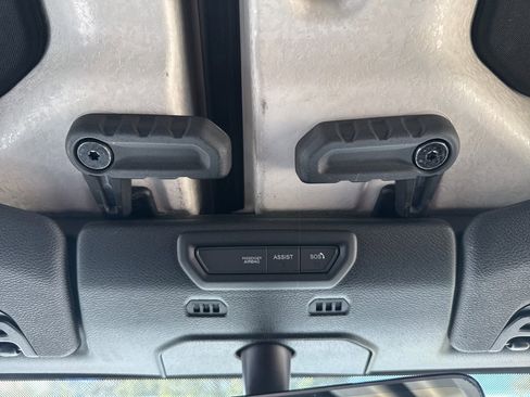 Used 2023 Jeep Wrangler Altitude image 46