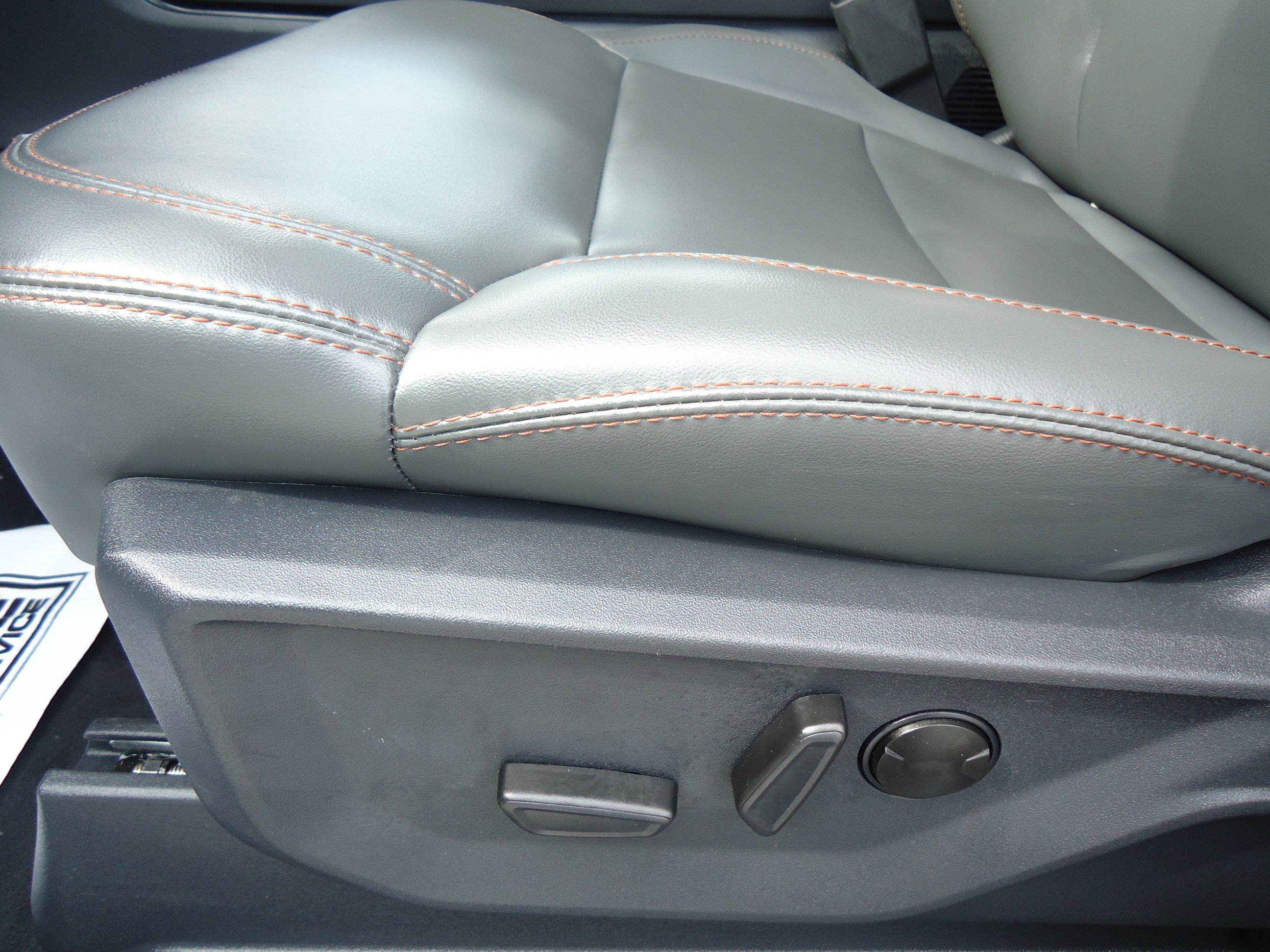 Used 2025 Ford Expedition Max Active AWD/4WD image 26
