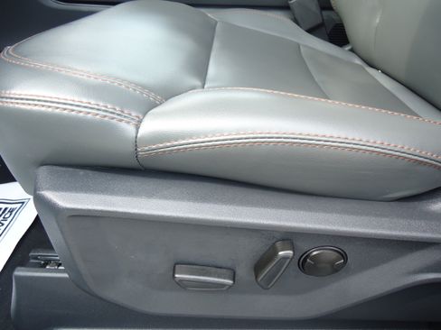 Used 2025 Ford Expedition Max Active AWD/4WD image 26