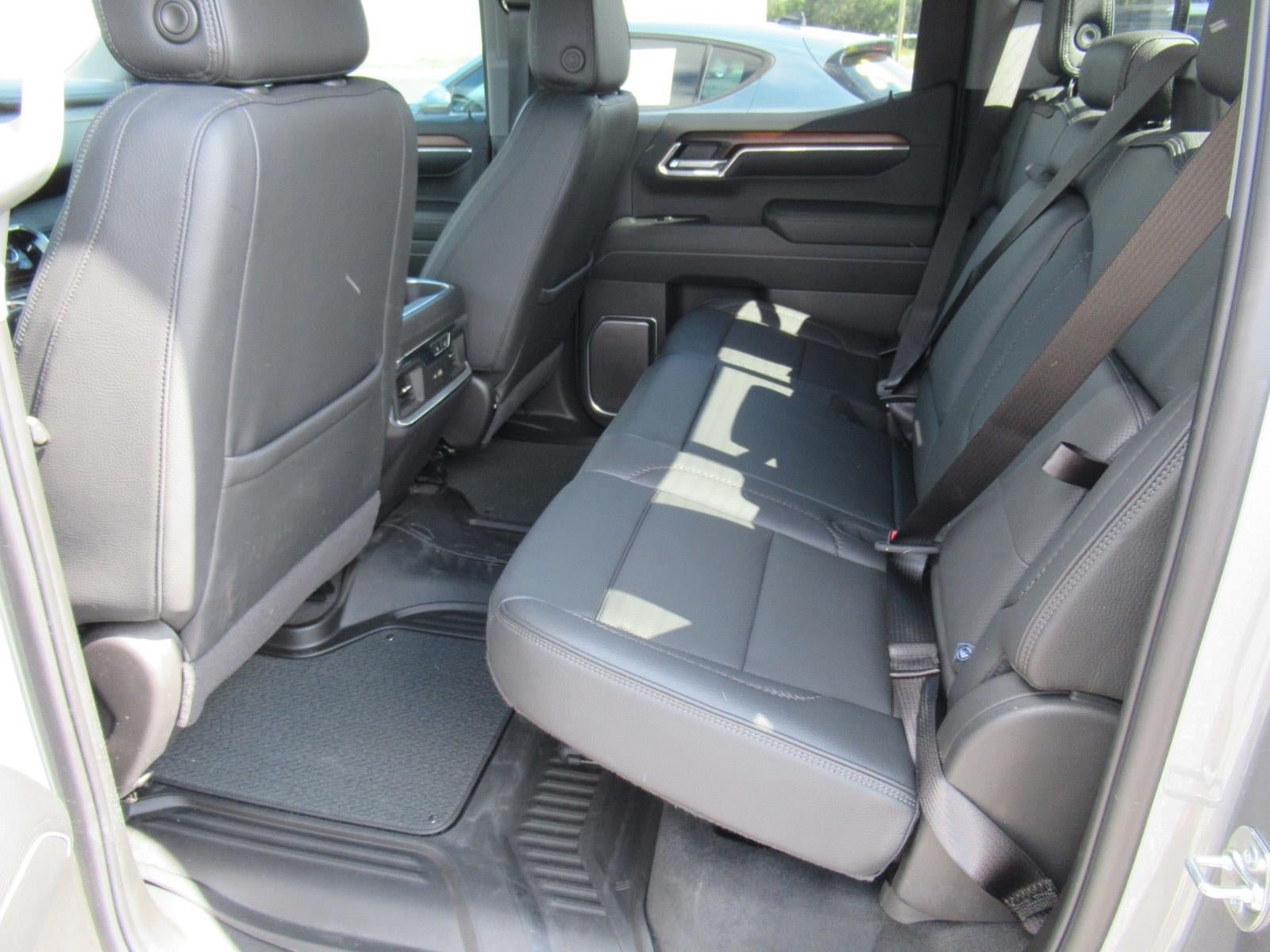 Used 2025 GMC Sierra 1500 Denali w/ Denali Reserve Package AWD/4WD image 40