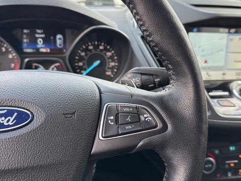 Used 2018 Ford Escape Titanium image 41