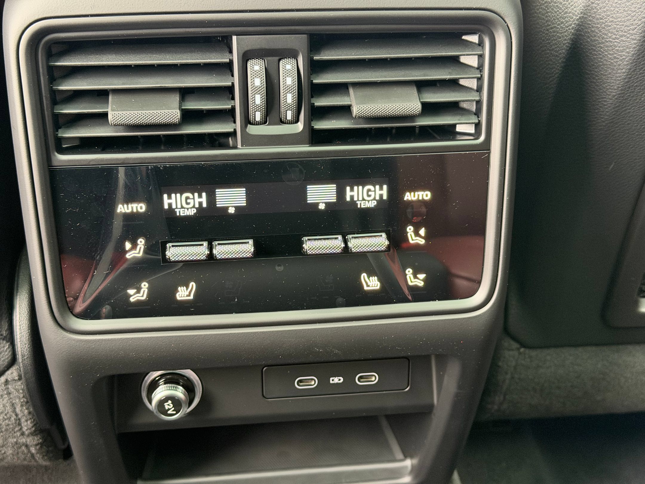 Certified 2026 Porsche Cayenne AWD/4WD image 22