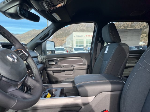 New 2026 RAM 3500 Big Horn AWD/4WD image 18