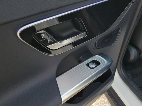 Certified 2026 Mercedes-Benz GLC 300 image 8