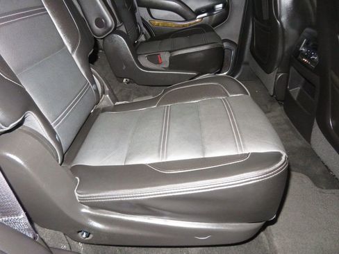 Used 2016 GMC Yukon Denali w/ Open Road Package image 33