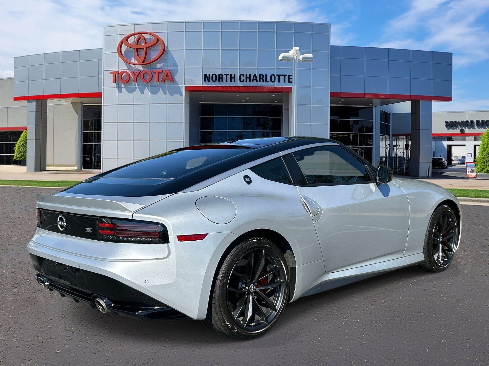 Used 2024 Nissan Z Performance w/ Floor Mat Package RWD image 6