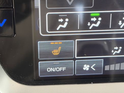 Used 2025 Subaru Legacy Limited image 23