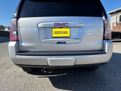 Used 2017 GMC Yukon SLT w/ Open Road Package AWD/4WD image 30