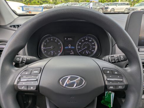 Certified 2022 Hyundai Kona SE FWD image 23