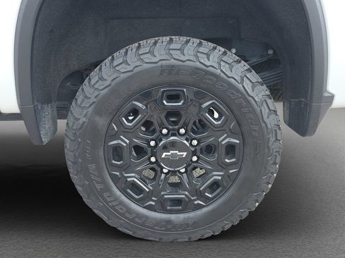 Used 2022 Chevrolet Silverado 3500 LTZ w/ LTZ Plus Package AWD/4WD image 5