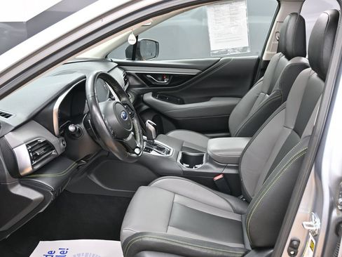 Used 2025 Subaru Outback Onyx Edition AWD/4WD image 17