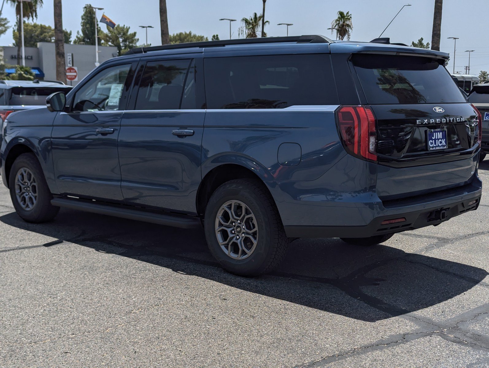New 2027 Ford Expedition Max Active RWD image 4