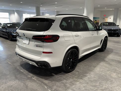 New 2026 BMW X5 M60i image 7