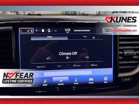 Used 2024 Chrysler Pacifica Touring-L image 27