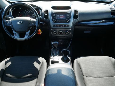 Used 2014 Kia Sorento LX AWD/4WD image 10
