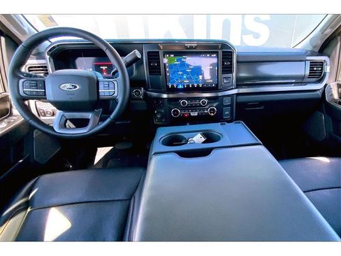 Used 2025 Ford F350 Lariat w/ FX4 Off-Road Package image 17