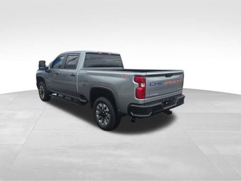 Used 2025 Chevrolet Silverado 2500 Custom w/ Custom Convenience Package AWD/4WD image 5