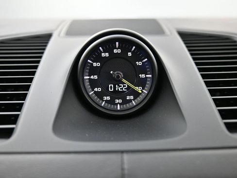 Used 2022 Porsche Cayenne Turbo S image 25