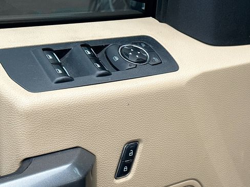 Used 2015 Ford F150 XLT w/ Equipment Group 301A Mid image 7