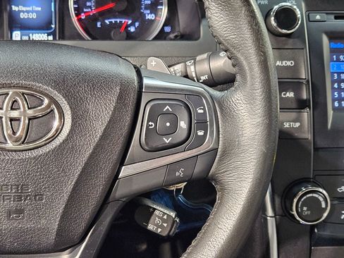 Used 2015 Toyota Camry SE w/ Moonroof Package image 28