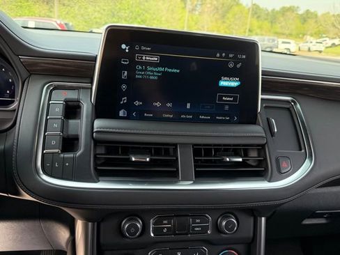 Used 2024 Chevrolet Tahoe Z71 w/ Off-Road Capability Package image 19