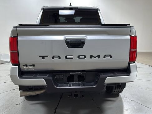 Used 2024 Toyota Tacoma TRD Sport image 4