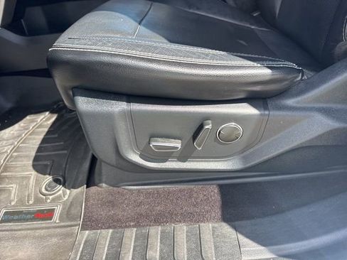 Used 2016 Ford F150 Lariat w/ Equipment Group 502A Luxury image 9