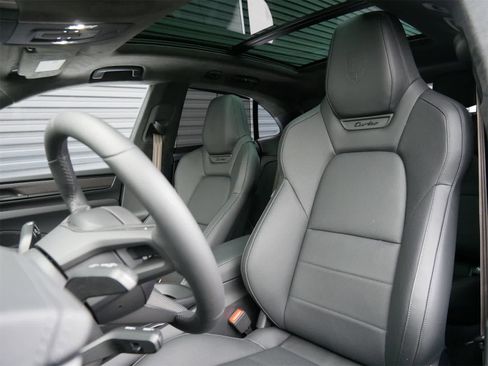 New 2025 Porsche Macan Turbo Electric image 5