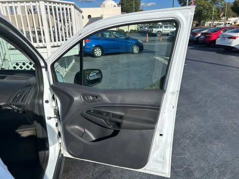 Used 2016 Ford Transit Connect XL image 18