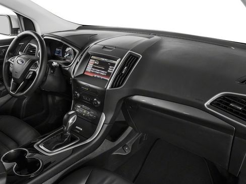 Used 2018 Ford Edge SEL w/ Equipment Group 201A AWD/4WD image 22
