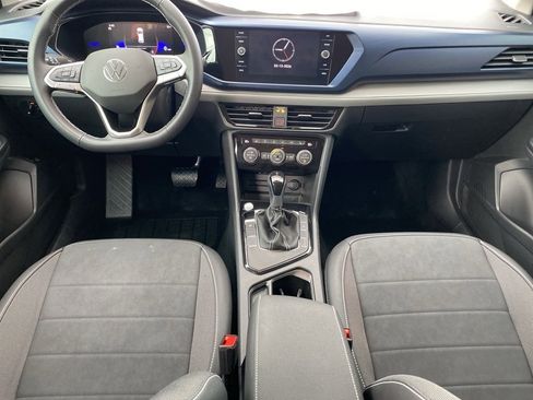 Used 2024 Volkswagen Taos SE image 19