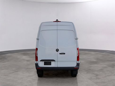 Used 2023 Mercedes-Benz Sprinter 144 Cargo image 6