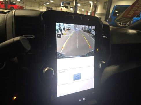 Used 2024 RAM 2500 Tradesman w/ Chrome Appearance Group image 15