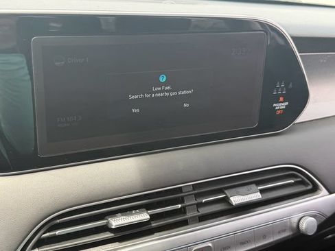 Used 2022 Hyundai Palisade SEL w/ Premium Package FWD image 17