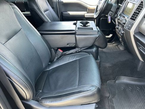 Used 2017 Ford F250 Lariat w/ Chrome Package AWD/4WD image 11