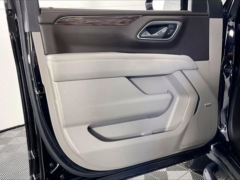 Used 2021 Chevrolet Tahoe Z71 w/ Luxury Package image 20