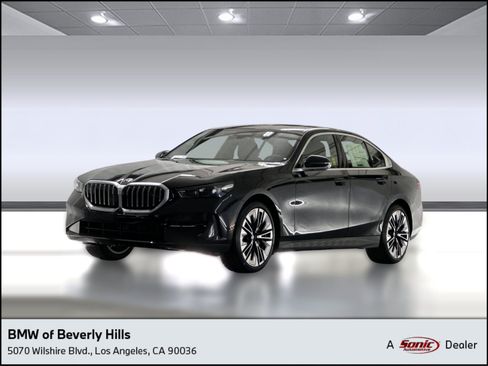 Used 2026 BMW 530i RWD image 1