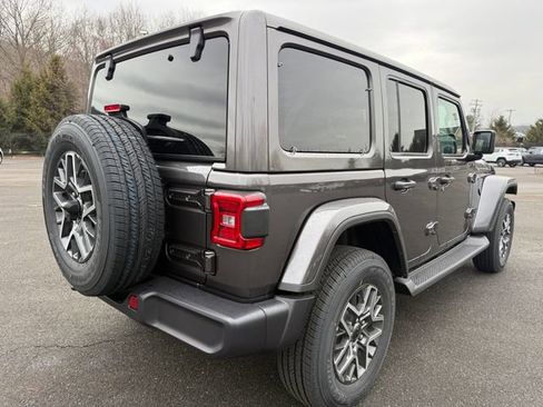 New 2026 Jeep Wrangler Sahara image 9