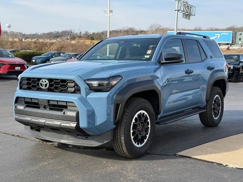 Certified 2025 Toyota 4Runner TRD Off-Road image 8